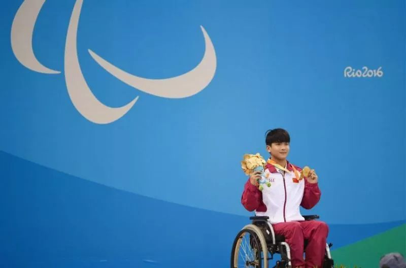 Kaiyun APP-关于举重赛事：新生代选手展现实力的信息