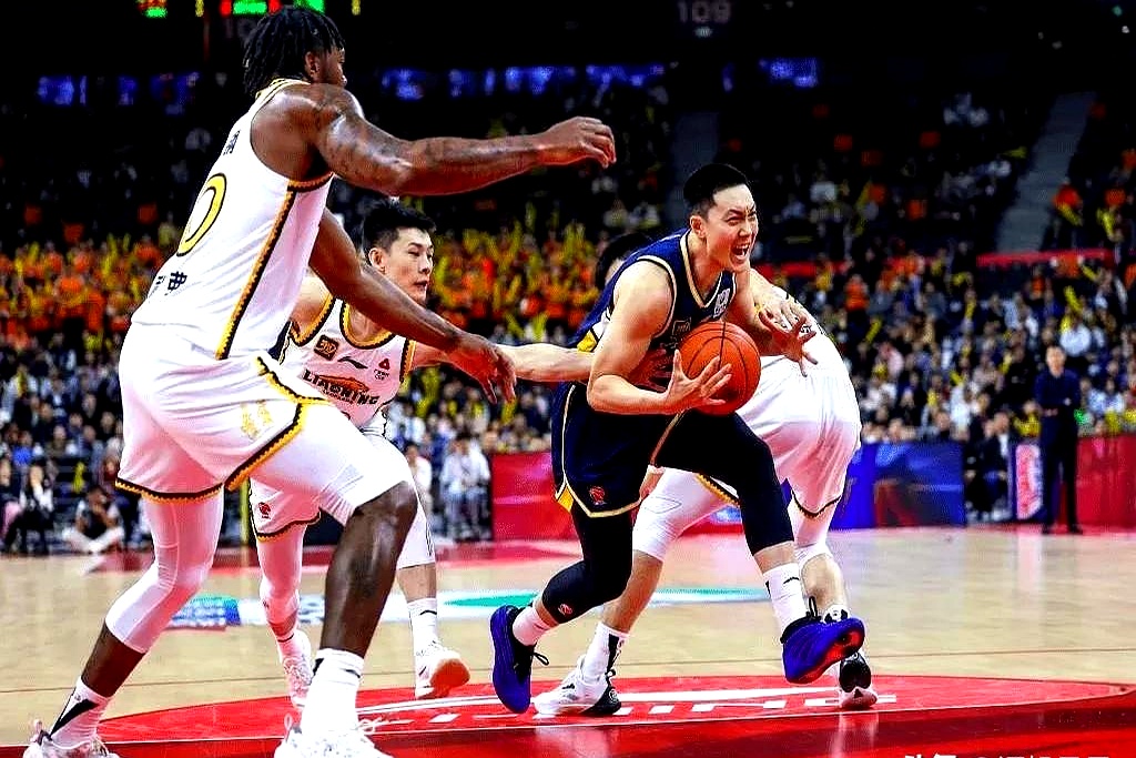 开云平台-关于关键封盖：李磊封阻上海队最后投篮，锁定胜局！的信息