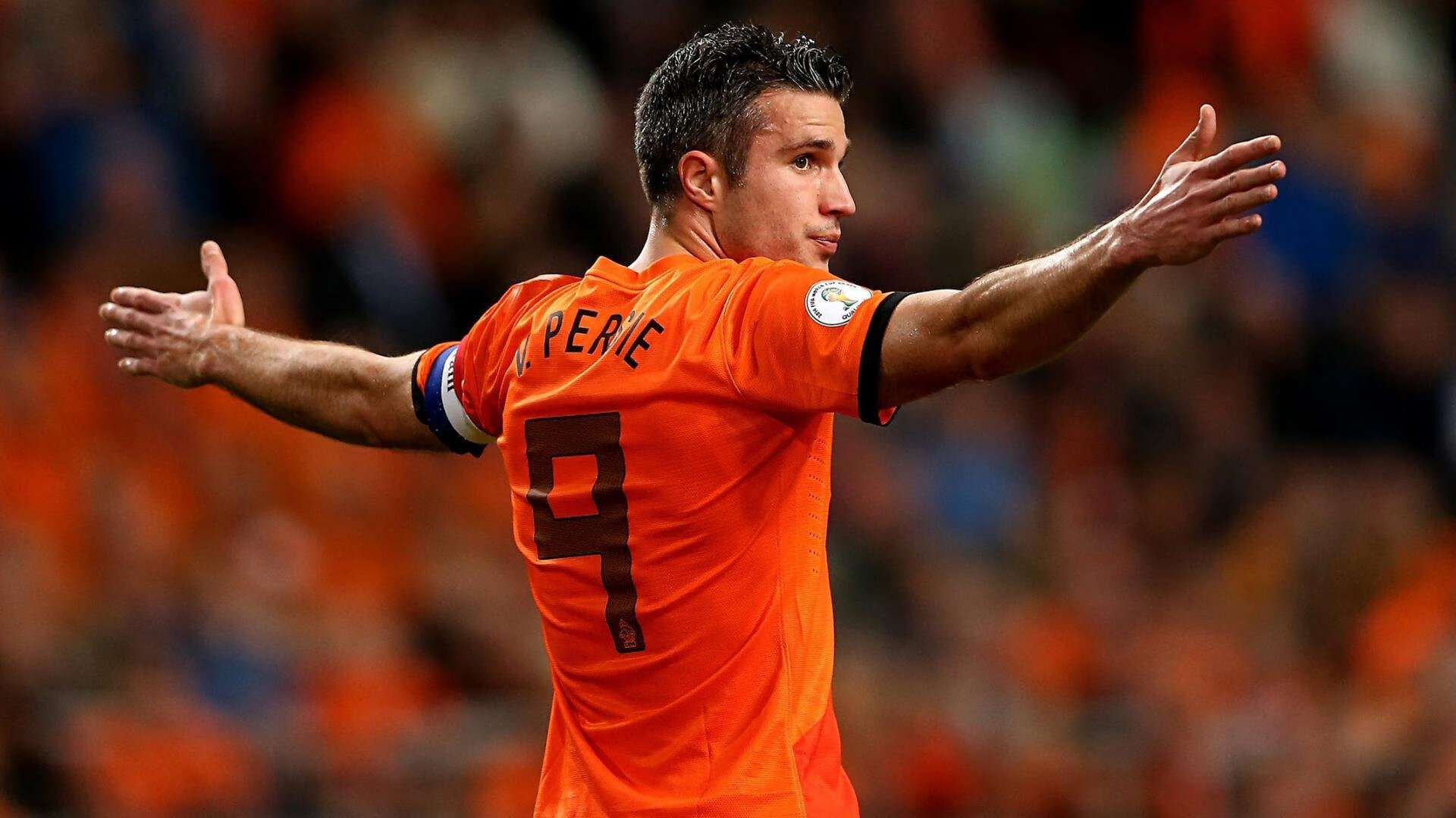 凯撒酋长与国内足球组织达成合作协议,凯撒踢足球